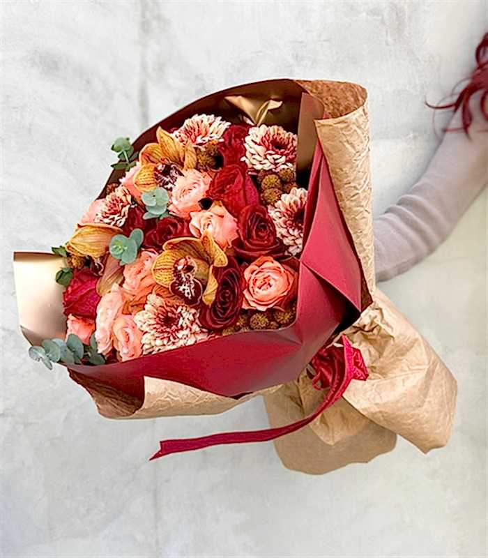 Yakut Somon Kırmızı Deluxe Güller Buketi