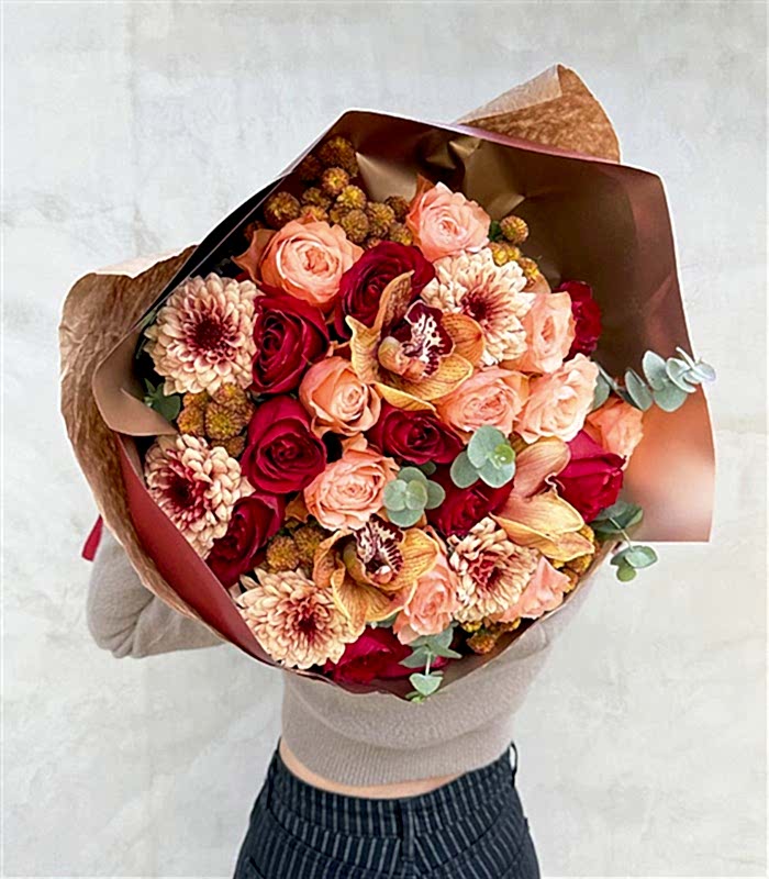 Yakut Somon Kırmızı Deluxe Güller Buketi